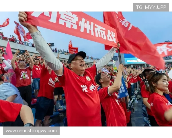 立柱拒绝奇迹!常州队苏超最接近进球瞬间引爆全场,球迷雨中助威不离不弃 立柱拒绝奇迹!常州队苏超最接近进球瞬间引爆全场,球迷雨中助威不离不弃